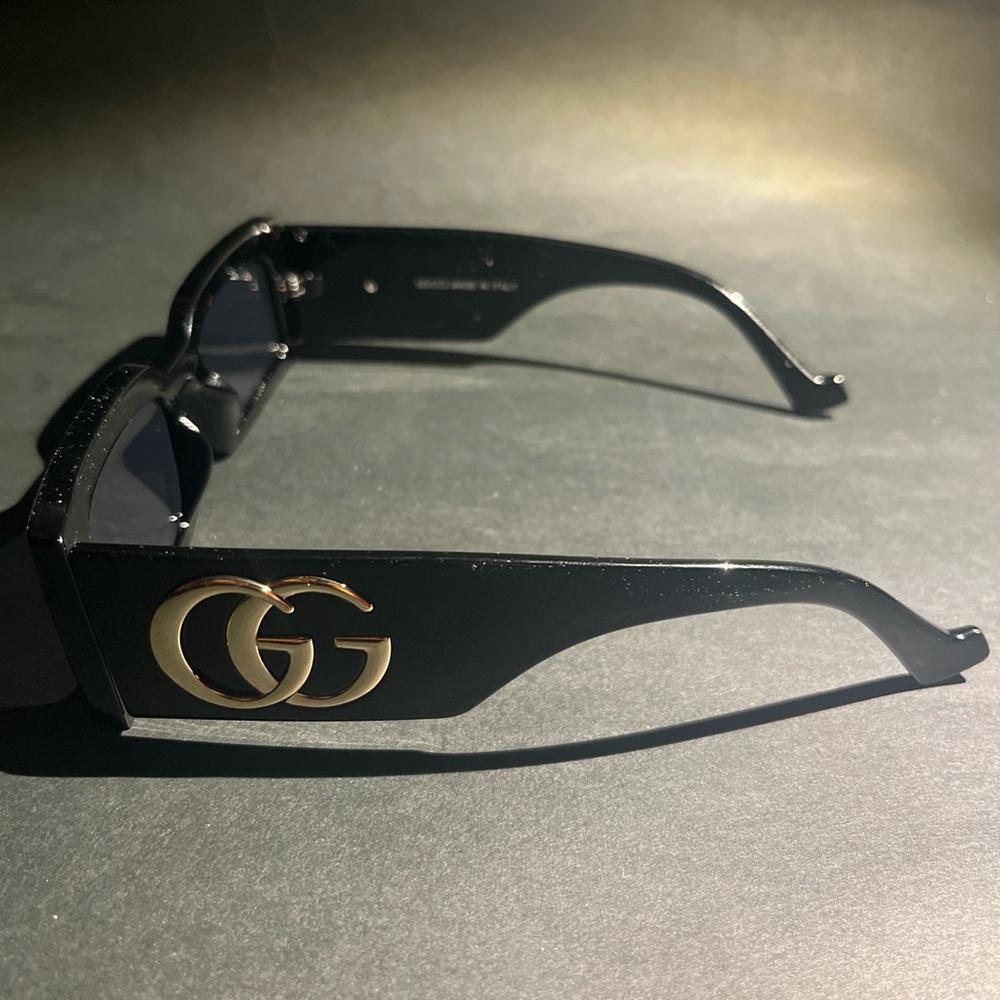 Gucci Black Rectangular Sunglasses - image 4